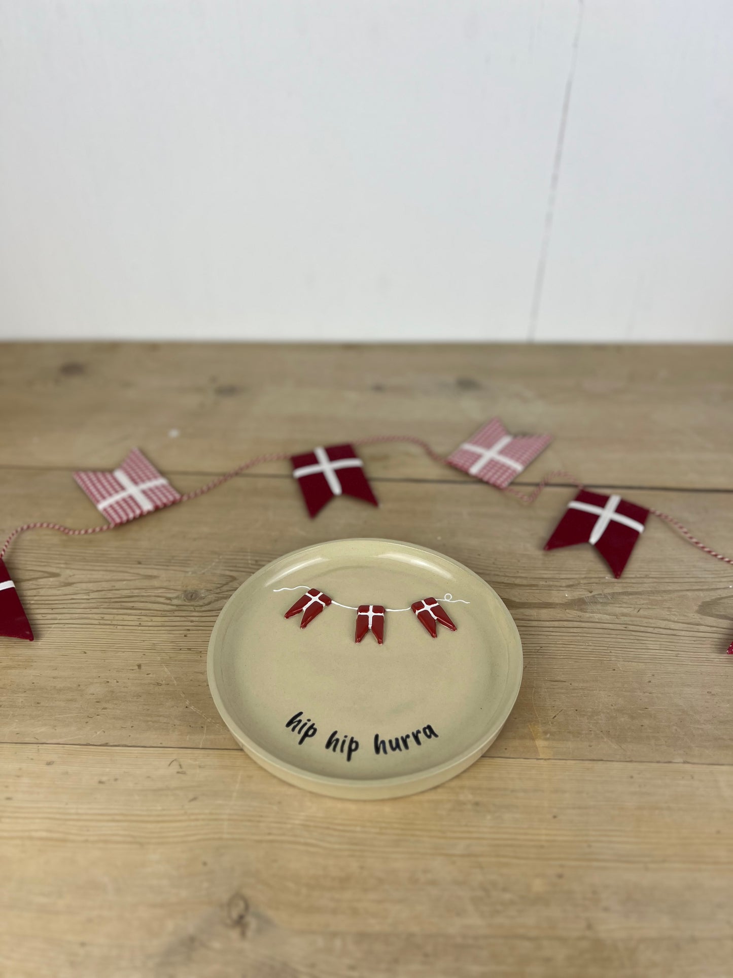 Lille fødselsdagstallerken m. Flag