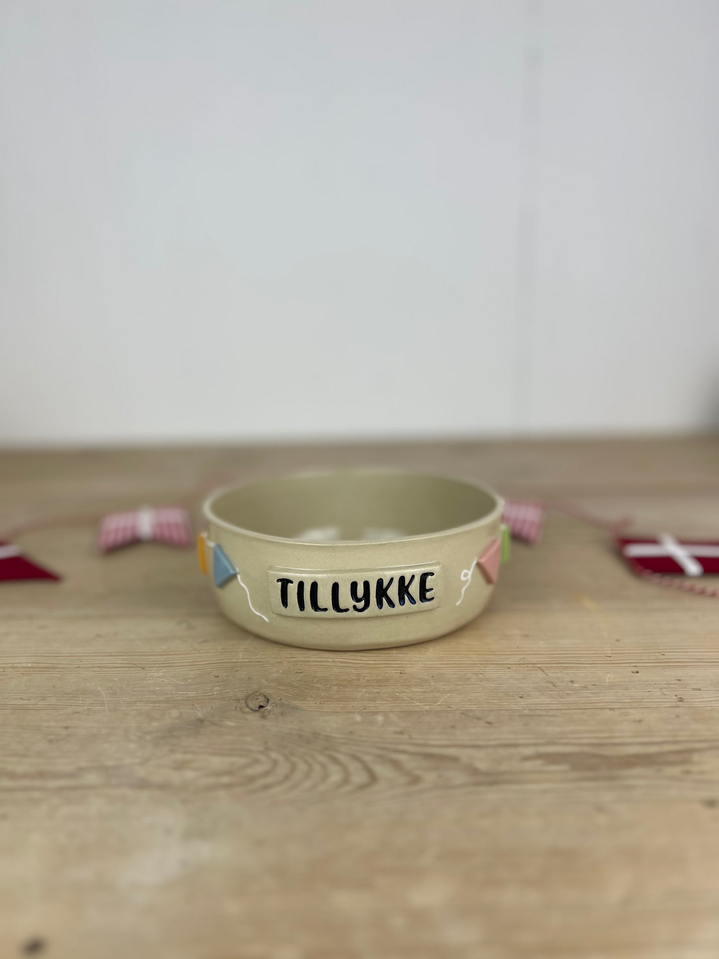 Lille fødselsdagsskål m. vimpel