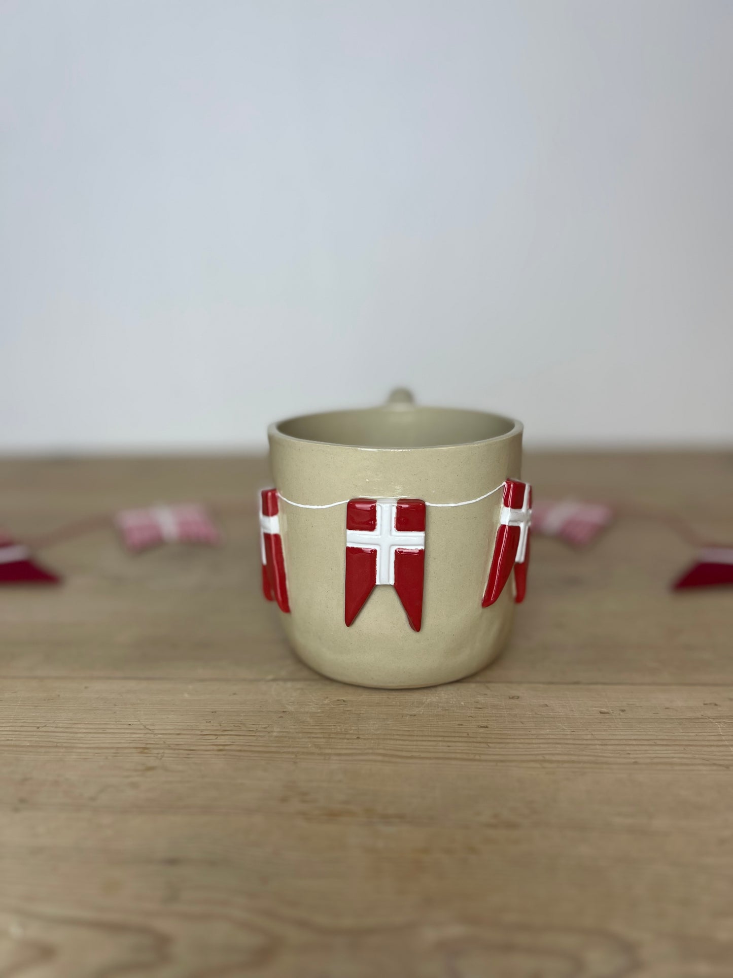 Stor kop med flag