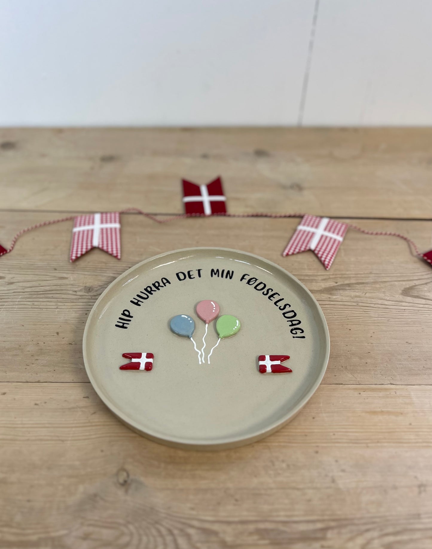 Mellem fødselsdagstallerken m. balloner