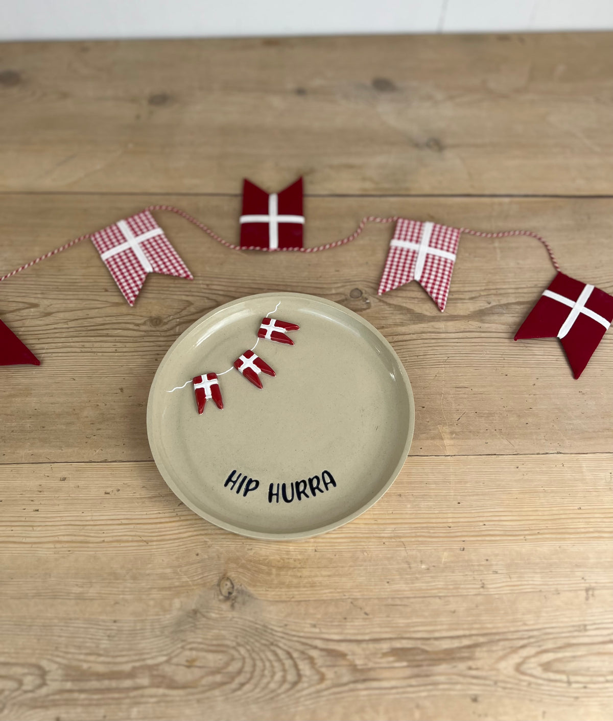 Lille fødselsdagstallerken m. flag