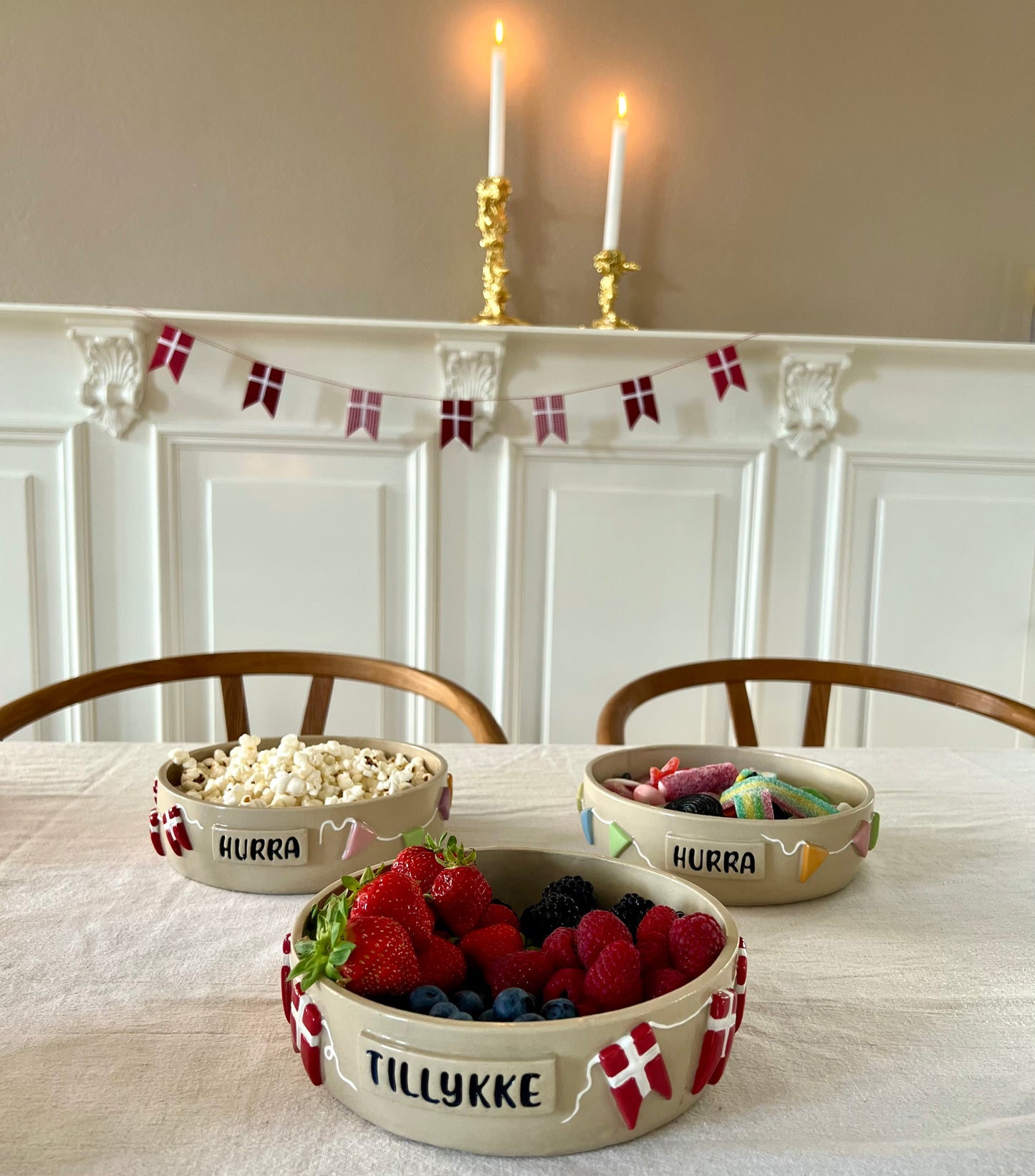 Stor fødselsdagsskål m. vimpel